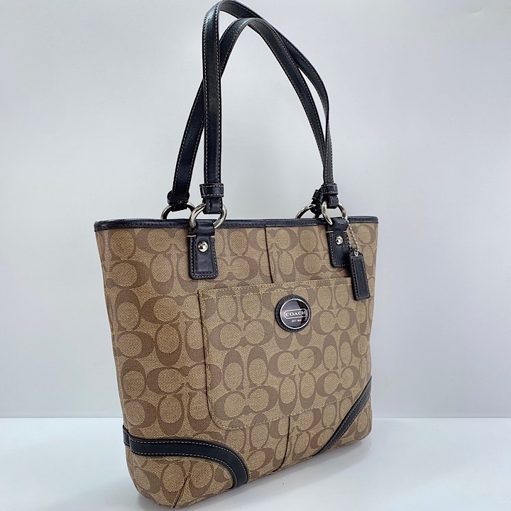 COACH ショルダーバッグ ベージュ シグネチャー