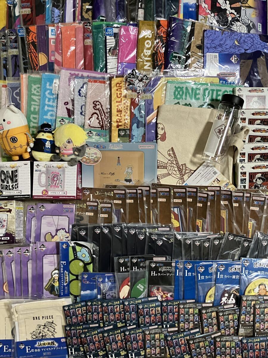 アニメグッズセット　ワンピース　タオル　アクリルスタンド　サボ　サンジ　ロー　ルフィ　ニカ　ボルサリーノ　まとめ売り　大量