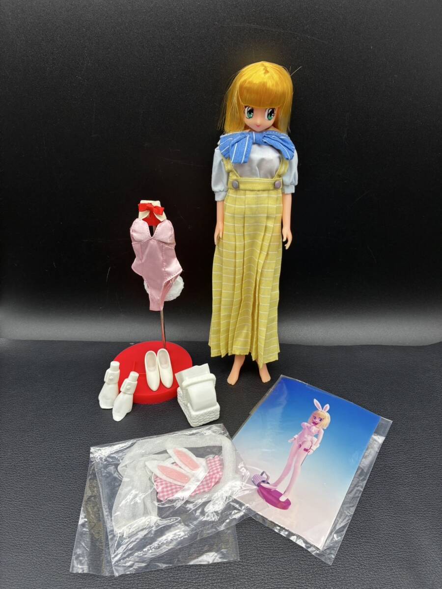 H/K美品 保管品『MARMIT DOLL 干支福神 えと子ちゃん フィギュア 金髪 ロングスカー Ver バニー 着せ替え セット』マーミット ブランド