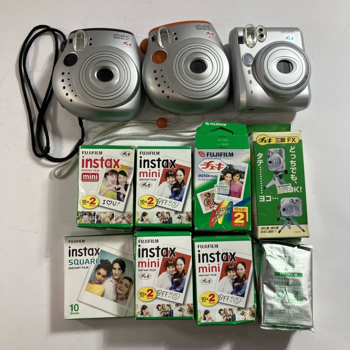★ FUJIFILM 富士フイルム まとめ商品 cheki チェキ instax mini フィルム 付き ジャンク品 1.7kg