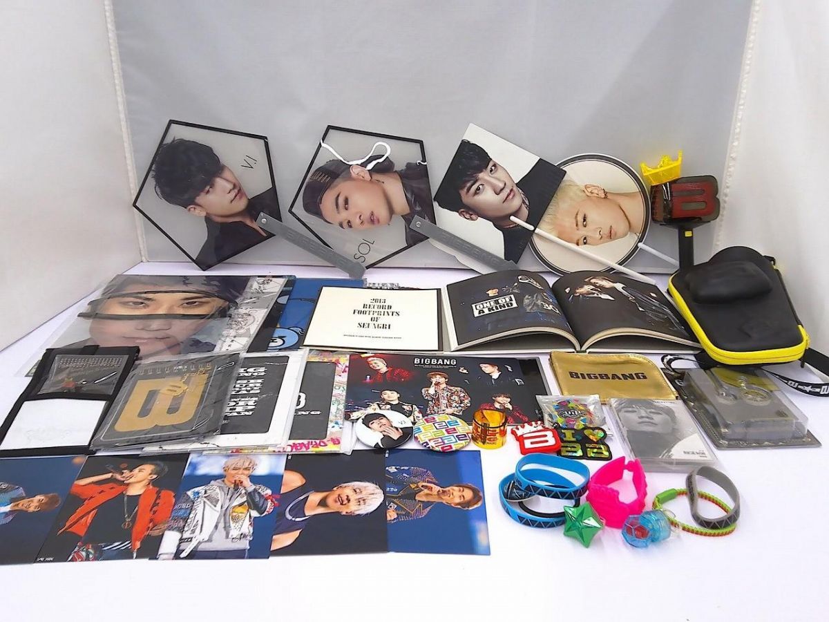 韓流 BIGBANG ペンライト ポーチ クリアファイル ラバーバンド 等 グッズセット 中古品