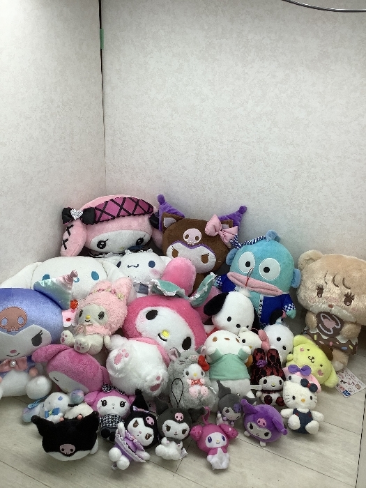 U16 サンリオぬいぐるみ 120サイズいっぱい シナモロール マイメロ クロミちゃんなど 大量 現状品