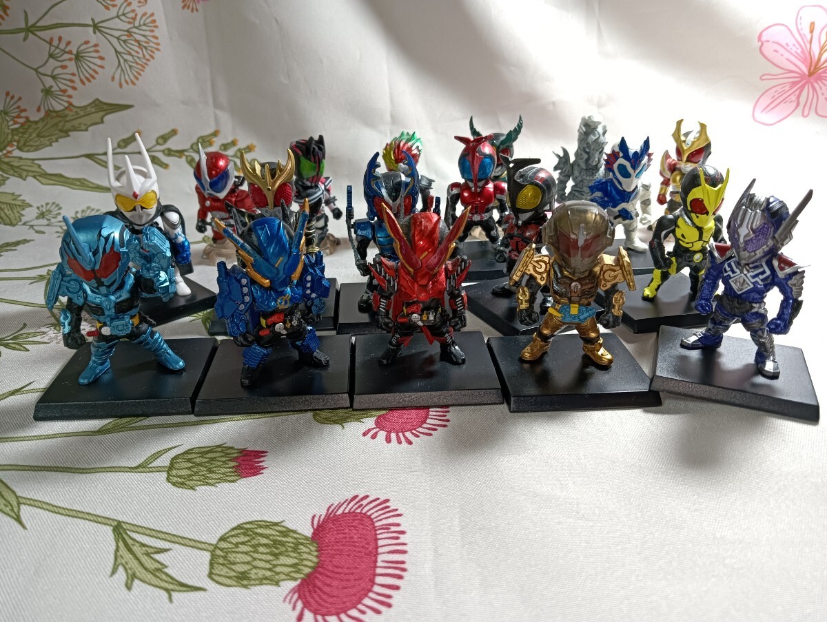 【お買い得】仮面ライダー CONVERGE　18体セット　食玩 オーズ ゼロワン W ディケイド ビルド クウガ カブト 等　フィギュア　コンバージ