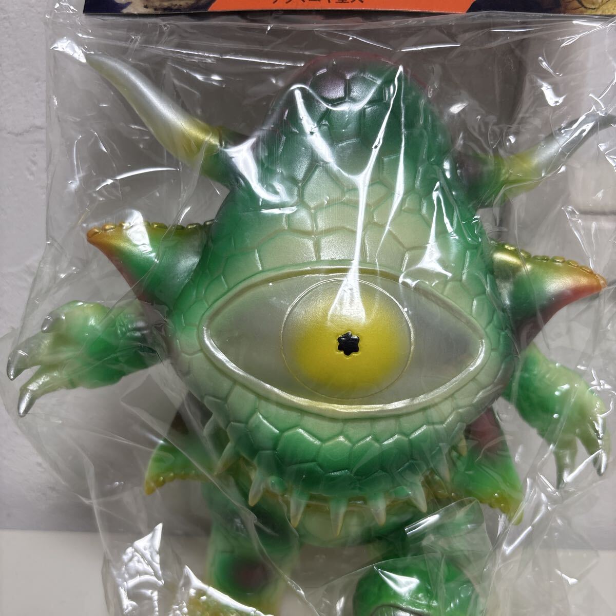 未開封 ベアモデル アクマニヤ星人 アクマニア 蓄光 円盤 ソフビ 検 ブルマァク マルサン ウルトラマン メディコムトイ チビラくん
