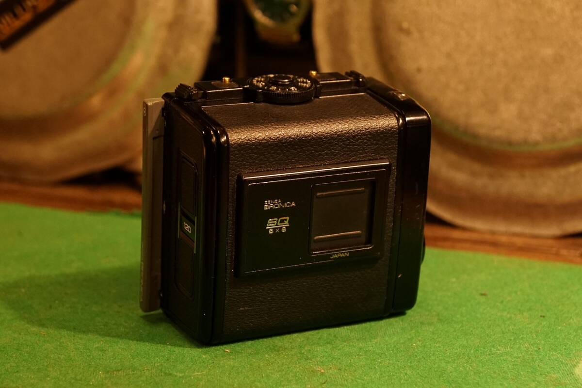 【ビンテージ・フィルムカメラ】ゼンザブロニカ SQ 120 フィルムバック フィルムホルダー 遮光版付き