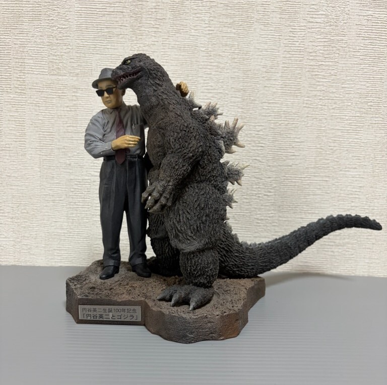 円谷英二とゴジラ　酒井ゆうじ造形工房　円谷英二誕生100年記念　キングコング対ゴジラ　レジンキット完成品　　