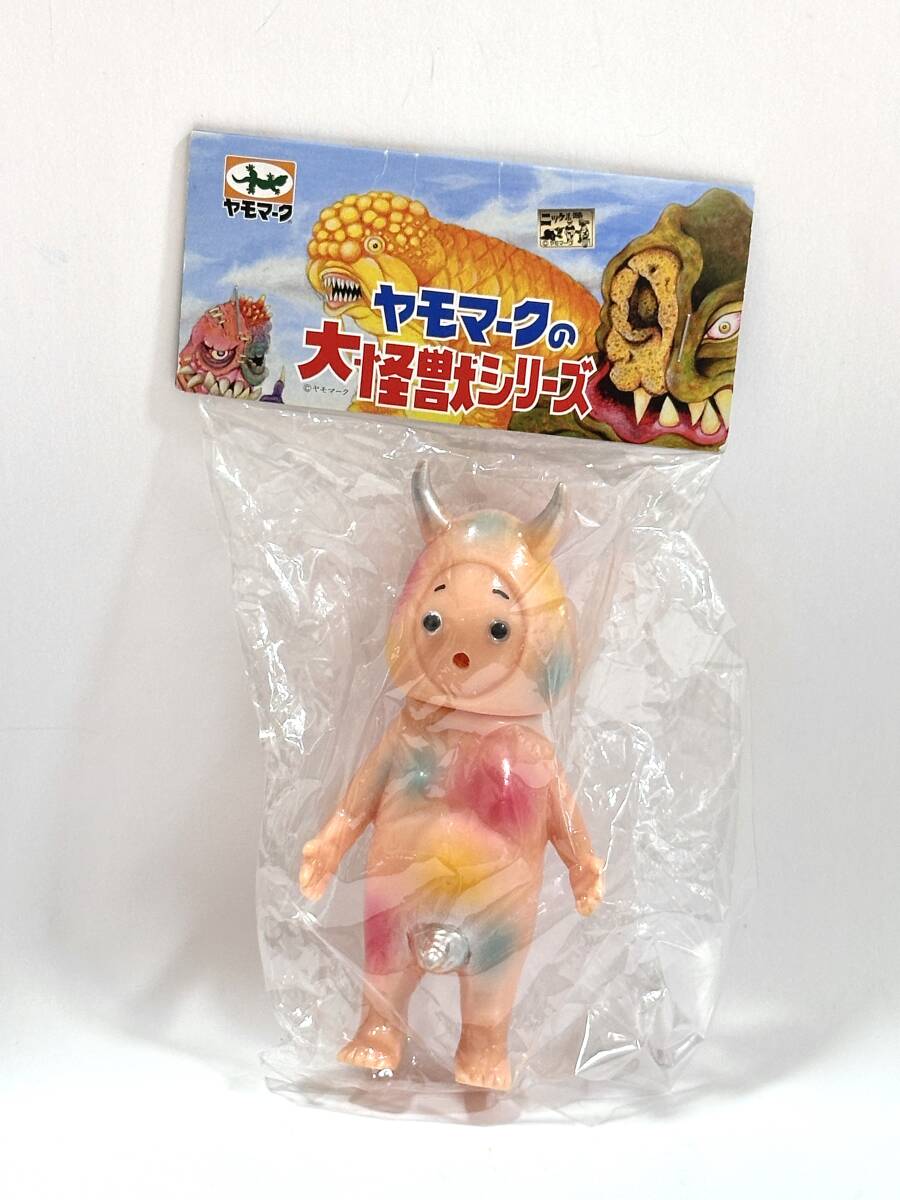 ゼンラ星人 肌色　ソフビ　末開封　ヤモマーク
