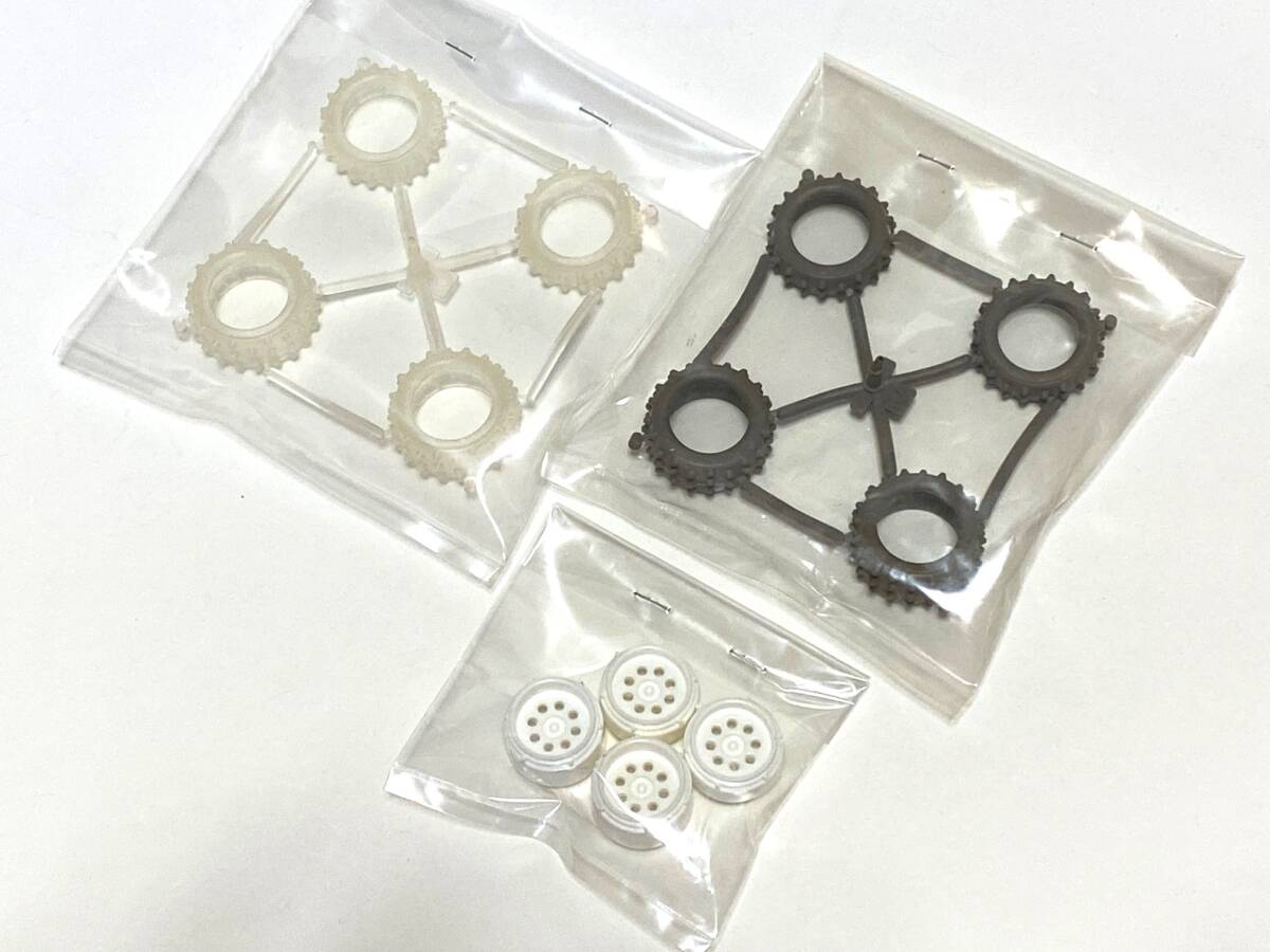 ■レーサーミニ四駆■限定品■透明スパイクタイヤ & グレースパイクタイヤ2種セット■未使用品■タミヤ・干支ミニ四駆・ハローマック■