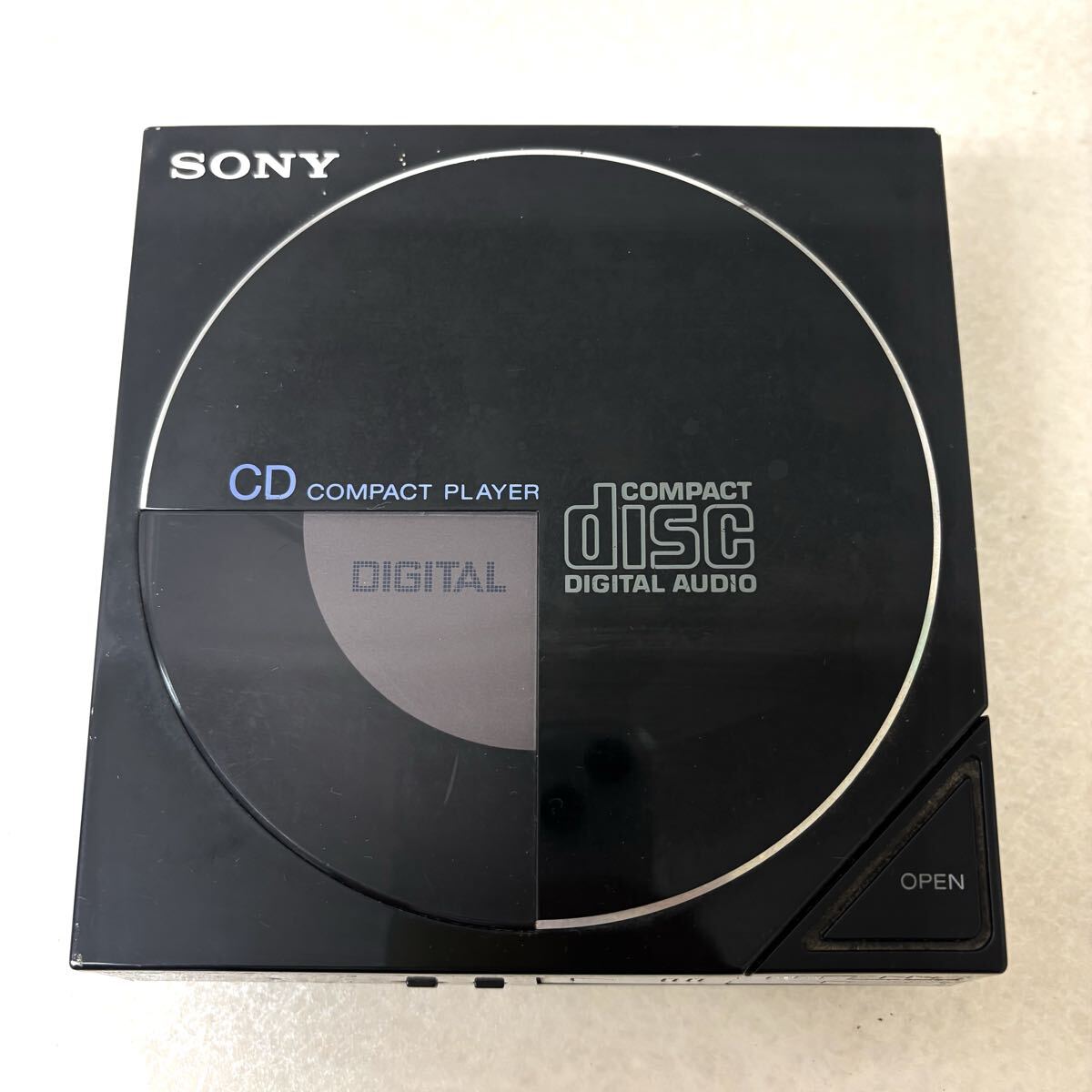 0716C6 SONY ソニー ポータブルCDプレーヤー Discman ディスクマン D-50 オーディオ機器