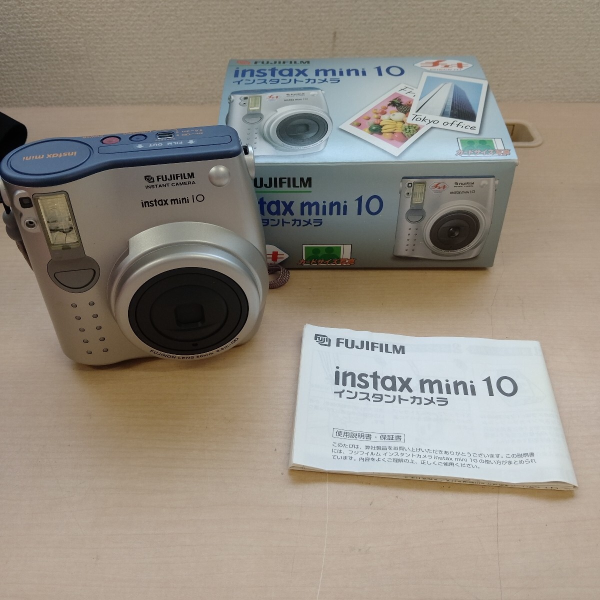 管理番号2-911 FUJIFILM 富士フィルム instax mini10 インスタントカメラ フジフィルム チェキ シルバー