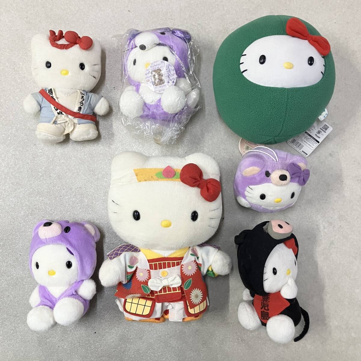 ● サンリオ Sanrio 大量 まとめ商品 レア 当時物 ご当地キティ タグ付き 有 北海道限定 ラベンダー 岡山限定 桃太郎 鹿児島限定 現状品